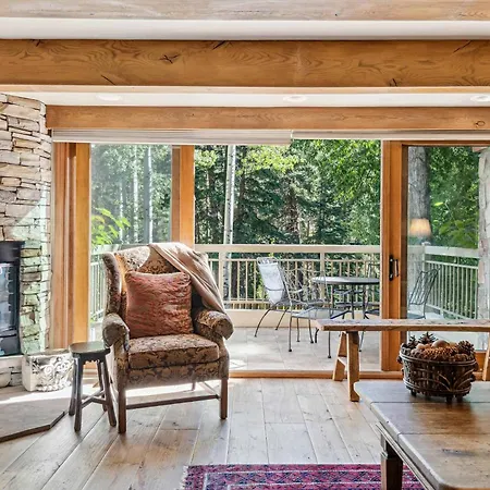 Lodge At Lionshead 102